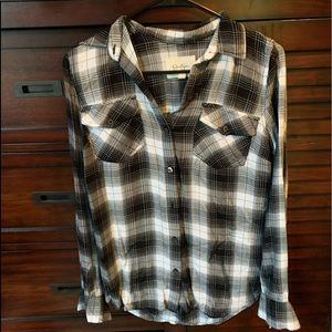 Long Selves grey Plaid shirt from Jessica Simpson